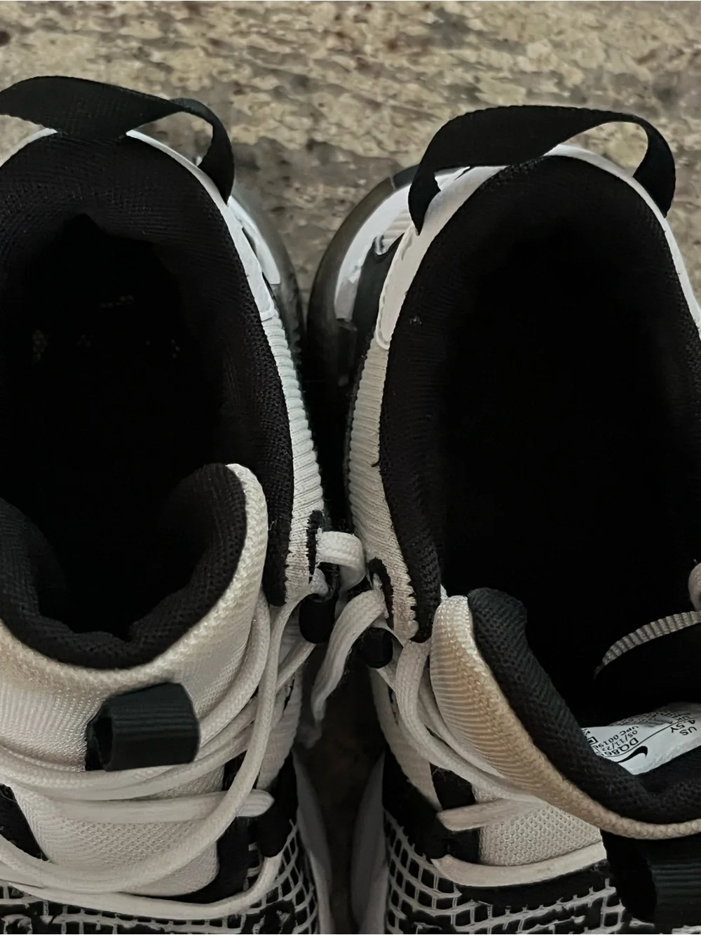 Nike LeBron Witness 7 basketball 4.5Y